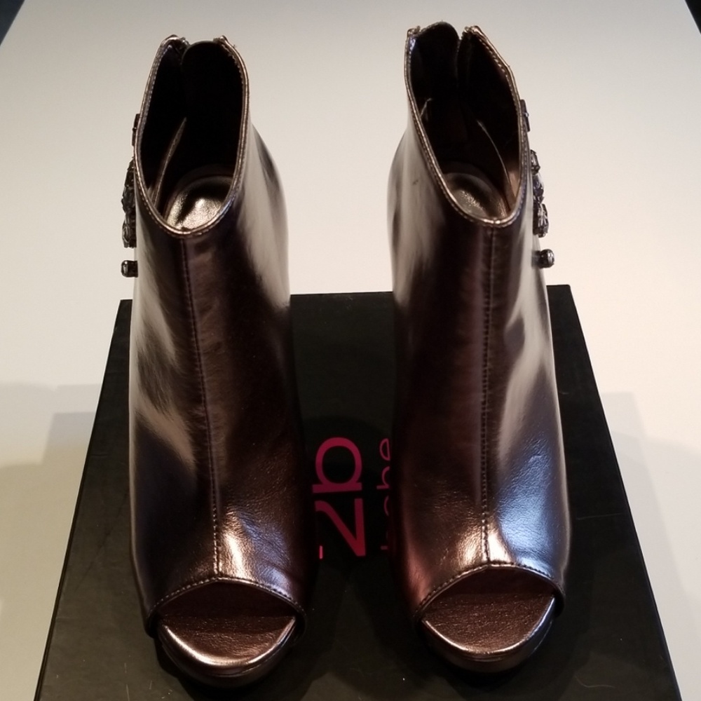 2B Bebe Dulce Pewter Open-Toe Bootie